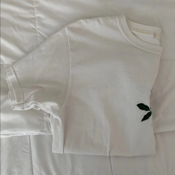 john galt NWOT white rose t-shirt - Picture 3 of 3